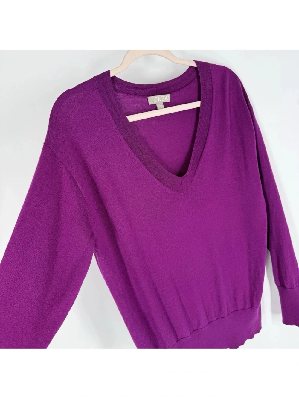 J Crew Merino Wool Sweater Womens Size Medium Magenta Lightweight V-Neck
